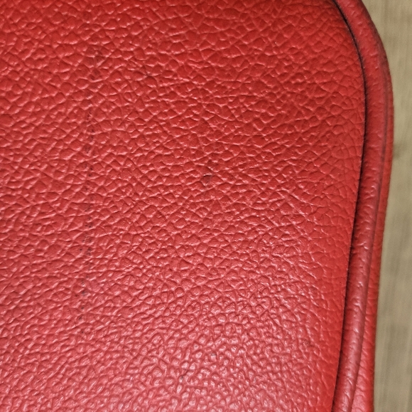 VINTAGE❤️ SAMSONITE Vegan Leather Sporty Red Travel Bag - Picture 9 of 10